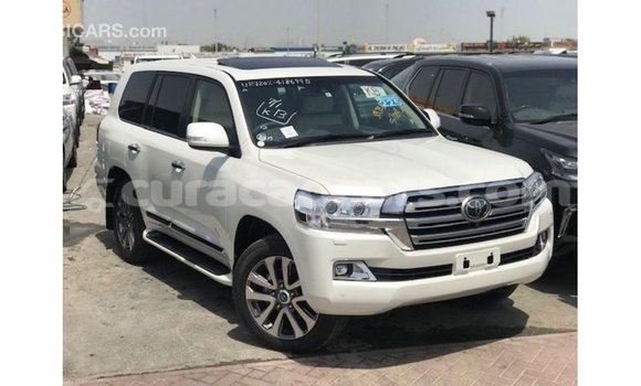 Buy Import Toyota Land Cruiser White Car in Import - Dubai in Curacao Buy Import Toyota Land Cruiser White Car in Import - Dubai in Curacao