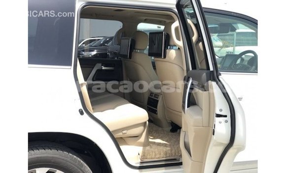 Buy Import Toyota Land Cruiser White Car in Import - Dubai in Curacao Buy Import Toyota Land Cruiser White Car in Import - Dubai in Curacao