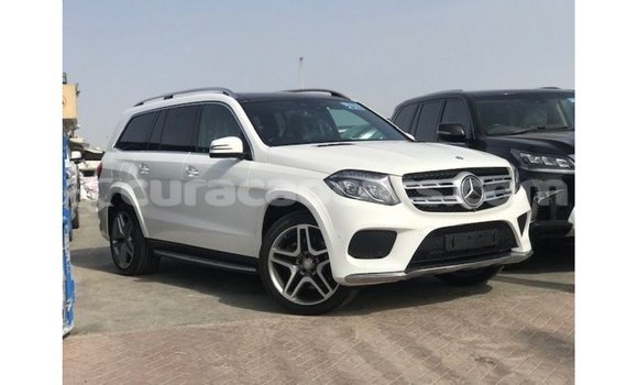 Buy Import Mercedes-Benz 190 (W201) White Car in Import - Dubai in Curacao Buy Import Mercedes-Benz 190 (W201) White Car in Import - Dubai in Curacao