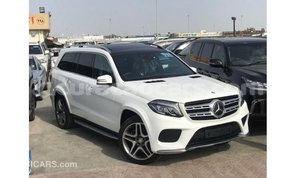 Buy Import Mercedes-Benz 190 (W201) White Car in Import - Dubai in Curacao Buy Import Mercedes-Benz 190 (W201) White Car in Import - Dubai in Curacao