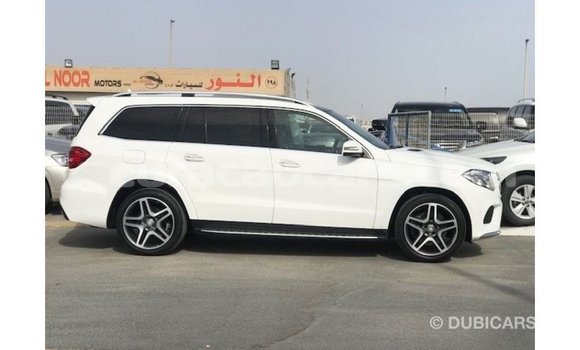 Buy Import Mercedes-Benz 190 (W201) White Car in Import - Dubai in Curacao Buy Import Mercedes-Benz 190 (W201) White Car in Import - Dubai in Curacao
