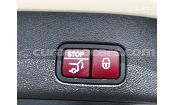 Buy Import Mercedes-Benz 190 (W201) White Car in Import - Dubai in Curacao Buy Import Mercedes-Benz 190 (W201) White Car in Import - Dubai in Curacao