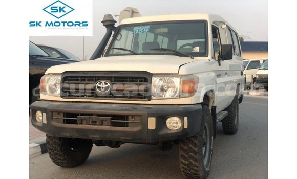 Buy Import Toyota Land Cruiser White Car in Import - Dubai in Curacao Buy Import Toyota Land Cruiser White Car in Import - Dubai in Curacao