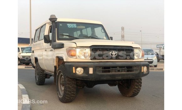 Buy Import Toyota Land Cruiser White Car in Import - Dubai in Curacao Buy Import Toyota Land Cruiser White Car in Import - Dubai in Curacao
