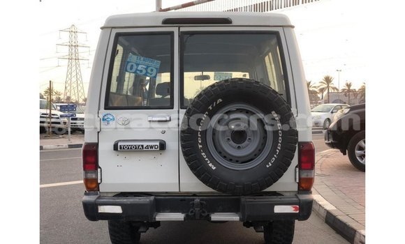 Buy Import Toyota Land Cruiser White Car in Import - Dubai in Curacao Buy Import Toyota Land Cruiser White Car in Import - Dubai in Curacao