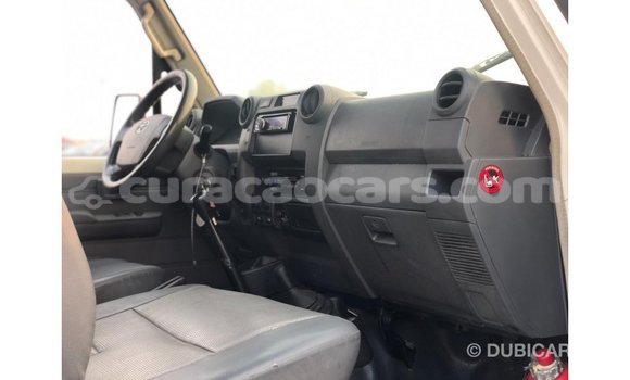 Buy Import Toyota Land Cruiser White Car in Import - Dubai in Curacao Buy Import Toyota Land Cruiser White Car in Import - Dubai in Curacao