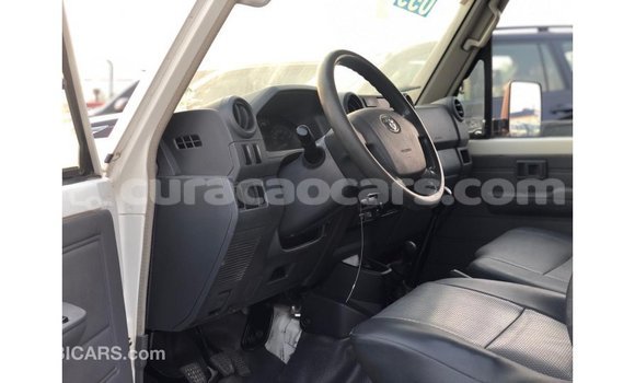 Buy Import Toyota Land Cruiser White Car in Import - Dubai in Curacao Buy Import Toyota Land Cruiser White Car in Import - Dubai in Curacao