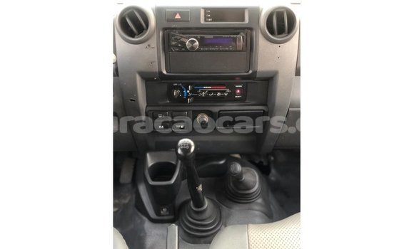 Buy Import Toyota Land Cruiser White Car in Import - Dubai in Curacao Buy Import Toyota Land Cruiser White Car in Import - Dubai in Curacao