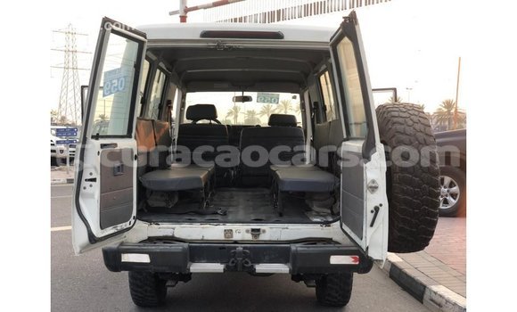Buy Import Toyota Land Cruiser White Car in Import - Dubai in Curacao Buy Import Toyota Land Cruiser White Car in Import - Dubai in Curacao