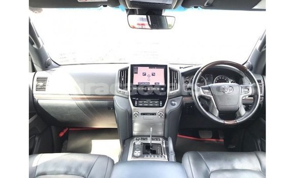 Buy Import Toyota Land Cruiser White Car in Import - Dubai in Curacao Buy Import Toyota Land Cruiser White Car in Import - Dubai in Curacao