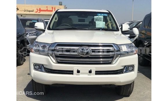 Buy Import Toyota Land Cruiser White Car in Import - Dubai in Curacao Buy Import Toyota Land Cruiser White Car in Import - Dubai in Curacao