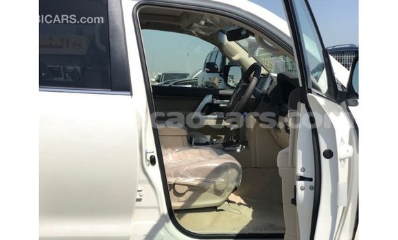 Buy Import Toyota Land Cruiser White Car in Import - Dubai in Curacao Buy Import Toyota Land Cruiser White Car in Import - Dubai in Curacao