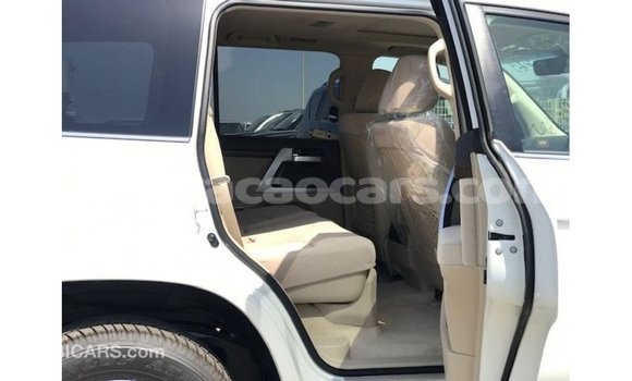Buy Import Toyota Land Cruiser White Car in Import - Dubai in Curacao Buy Import Toyota Land Cruiser White Car in Import - Dubai in Curacao