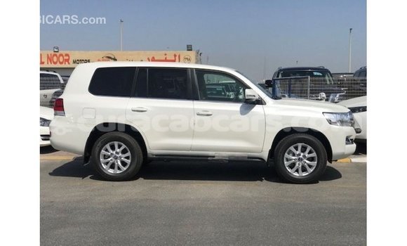 Buy Import Toyota Land Cruiser White Car in Import - Dubai in Curacao Buy Import Toyota Land Cruiser White Car in Import - Dubai in Curacao