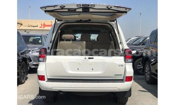 Buy Import Toyota Land Cruiser White Car in Import - Dubai in Curacao Buy Import Toyota Land Cruiser White Car in Import - Dubai in Curacao