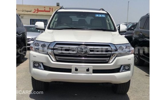 Buy Import Toyota Land Cruiser White Car in Import - Dubai in Curacao Buy Import Toyota Land Cruiser White Car in Import - Dubai in Curacao