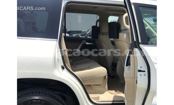 Buy Import Toyota Land Cruiser White Car in Import - Dubai in Curacao Buy Import Toyota Land Cruiser White Car in Import - Dubai in Curacao