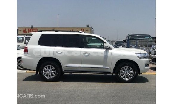 Buy Import Toyota Land Cruiser White Car in Import - Dubai in Curacao Buy Import Toyota Land Cruiser White Car in Import - Dubai in Curacao