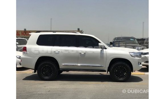 Buy Import Toyota Land Cruiser White Car in Import - Dubai in Curacao Buy Import Toyota Land Cruiser White Car in Import - Dubai in Curacao