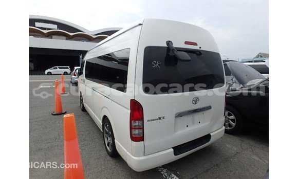 Buy Import Toyota Hiace White Car in Import - Dubai in Curacao Buy Import Toyota Hiace White Car in Import - Dubai in Curacao