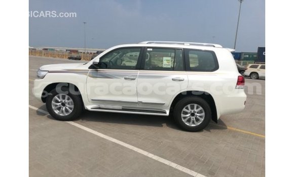 Buy Import Toyota Land Cruiser White Car in Import - Dubai in Curacao Buy Import Toyota Land Cruiser White Car in Import - Dubai in Curacao