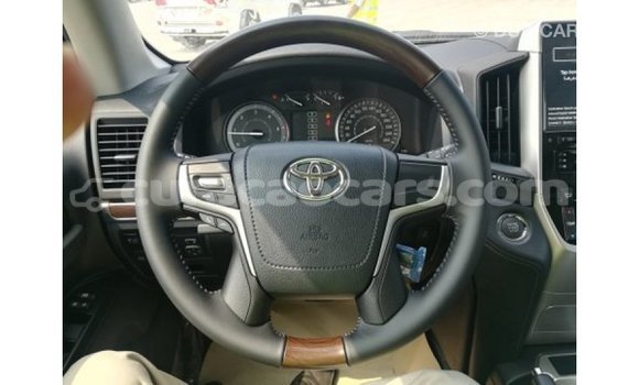 Buy Import Toyota Land Cruiser White Car in Import - Dubai in Curacao Buy Import Toyota Land Cruiser White Car in Import - Dubai in Curacao