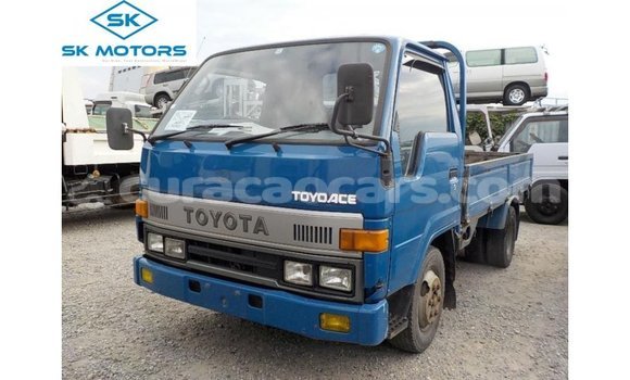 Buy Import Toyota Dyna Blue Car in Import - Dubai in Curacao