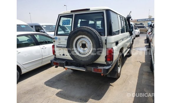 Buy Import Toyota Land Cruiser White Car in Import - Dubai in Curacao Buy Import Toyota Land Cruiser White Car in Import - Dubai in Curacao