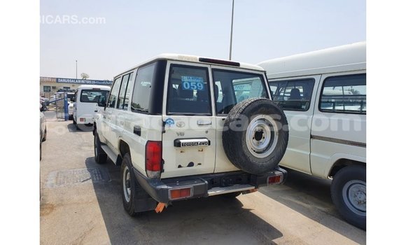 Buy Import Toyota Land Cruiser White Car in Import - Dubai in Curacao Buy Import Toyota Land Cruiser White Car in Import - Dubai in Curacao