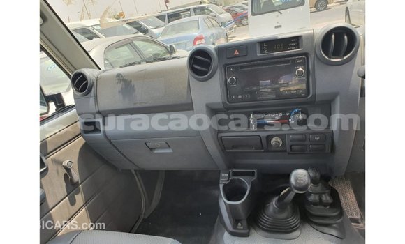 Buy Import Toyota Land Cruiser White Car in Import - Dubai in Curacao Buy Import Toyota Land Cruiser White Car in Import - Dubai in Curacao