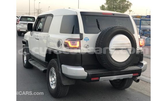 Buy Import Toyota FJ Cruiser White Car in Import - Dubai in Curacao Buy Import Toyota FJ Cruiser White Car in Import - Dubai in Curacao