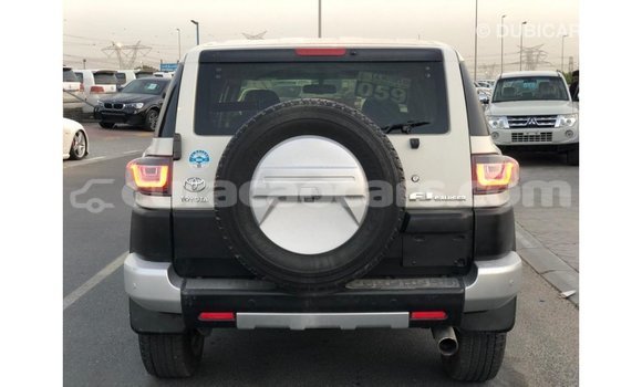Buy Import Toyota FJ Cruiser White Car in Import - Dubai in Curacao Buy Import Toyota FJ Cruiser White Car in Import - Dubai in Curacao