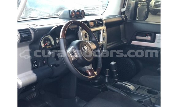 Buy Import Toyota FJ Cruiser White Car in Import - Dubai in Curacao Buy Import Toyota FJ Cruiser White Car in Import - Dubai in Curacao