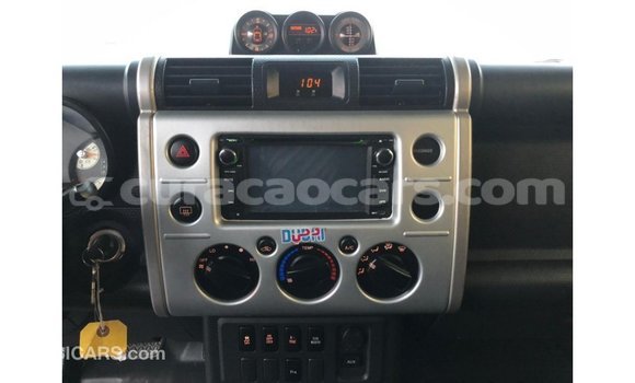 Buy Import Toyota FJ Cruiser White Car in Import - Dubai in Curacao Buy Import Toyota FJ Cruiser White Car in Import - Dubai in Curacao