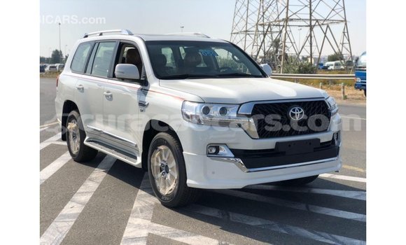 Buy Import Toyota Land Cruiser White Car in Import - Dubai in Curacao Buy Import Toyota Land Cruiser White Car in Import - Dubai in Curacao