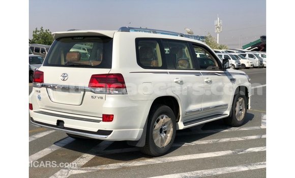 Buy Import Toyota Land Cruiser White Car in Import - Dubai in Curacao Buy Import Toyota Land Cruiser White Car in Import - Dubai in Curacao