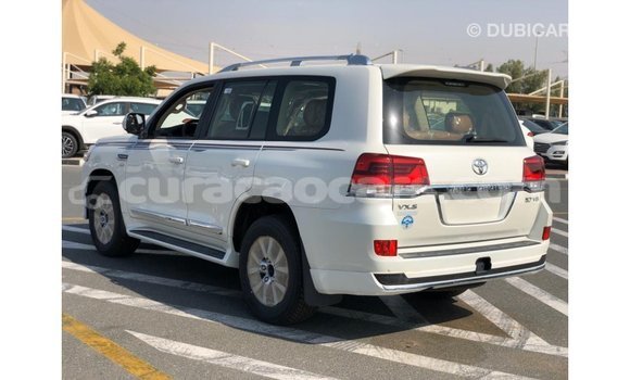 Buy Import Toyota Land Cruiser White Car in Import - Dubai in Curacao Buy Import Toyota Land Cruiser White Car in Import - Dubai in Curacao