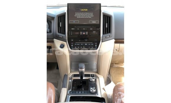 Buy Import Toyota Land Cruiser White Car in Import - Dubai in Curacao Buy Import Toyota Land Cruiser White Car in Import - Dubai in Curacao