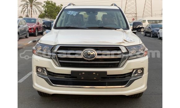 Buy Import Toyota Land Cruiser White Car in Import - Dubai in Curacao Buy Import Toyota Land Cruiser White Car in Import - Dubai in Curacao