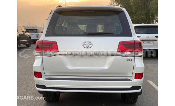 Buy Import Toyota Land Cruiser White Car in Import - Dubai in Curacao Buy Import Toyota Land Cruiser White Car in Import - Dubai in Curacao