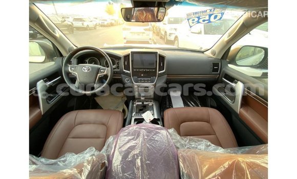 Buy Import Toyota Land Cruiser White Car in Import - Dubai in Curacao Buy Import Toyota Land Cruiser White Car in Import - Dubai in Curacao