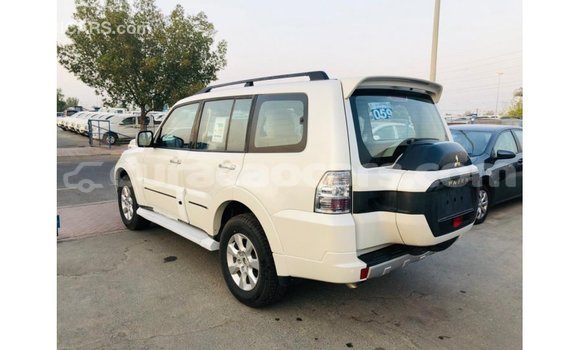 Buy Import Mitsubishi Pajero White Car in Import - Dubai in Curacao Buy Import Mitsubishi Pajero White Car in Import - Dubai in Curacao