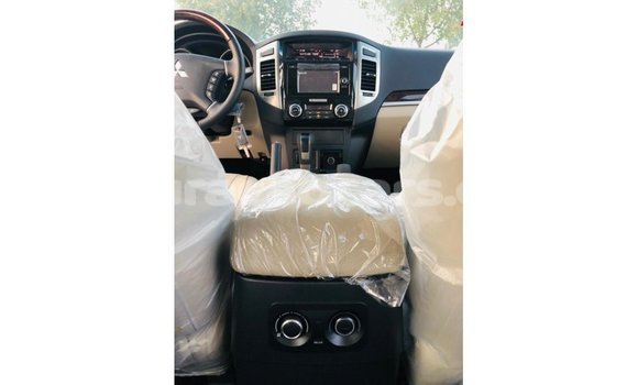 Buy Import Mitsubishi Pajero White Car in Import - Dubai in Curacao Buy Import Mitsubishi Pajero White Car in Import - Dubai in Curacao