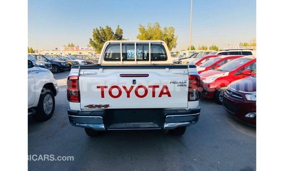 Buy Import Toyota Hilux White Car in Import - Dubai in Curacao Buy Import Toyota Hilux White Car in Import - Dubai in Curacao
