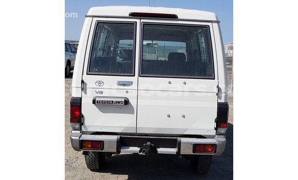 Buy Import Toyota Land Cruiser White Car in Import - Dubai in Curacao Buy Import Toyota Land Cruiser White Car in Import - Dubai in Curacao