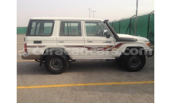 Buy Import Toyota Land Cruiser White Car in Import - Dubai in Curacao Buy Import Toyota Land Cruiser White Car in Import - Dubai in Curacao