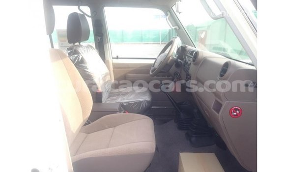 Buy Import Toyota Land Cruiser White Car in Import - Dubai in Curacao Buy Import Toyota Land Cruiser White Car in Import - Dubai in Curacao