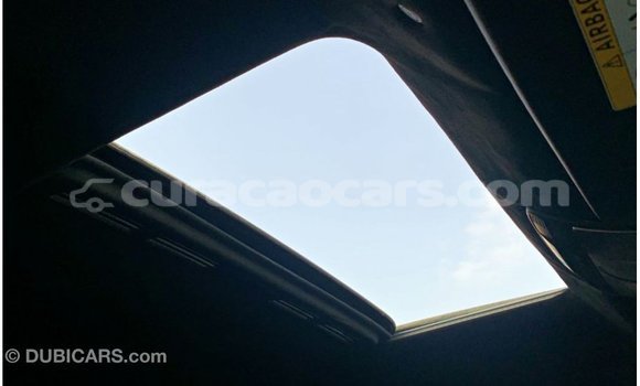 Buy Import Mercedes-Benz 190 (W201) White Car in Import - Dubai in Curacao Buy Import Mercedes-Benz 190 (W201) White Car in Import - Dubai in Curacao