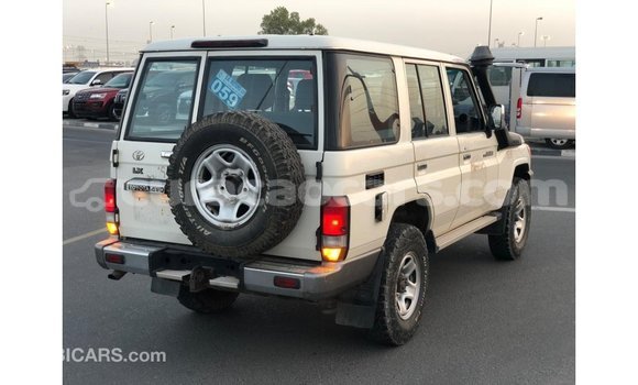 Buy Import Toyota Land Cruiser White Car in Import - Dubai in Curacao Buy Import Toyota Land Cruiser White Car in Import - Dubai in Curacao