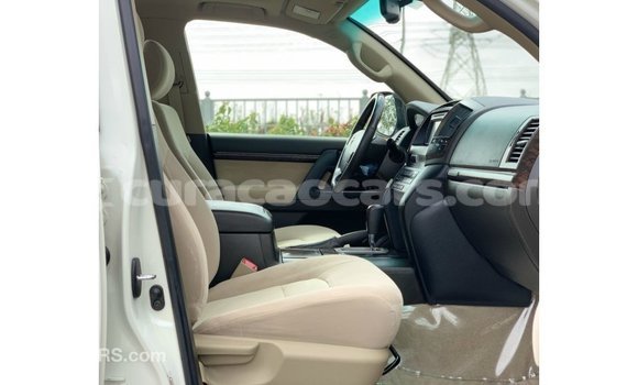 Buy Import Toyota Land Cruiser White Car in Import - Dubai in Curacao Buy Import Toyota Land Cruiser White Car in Import - Dubai in Curacao